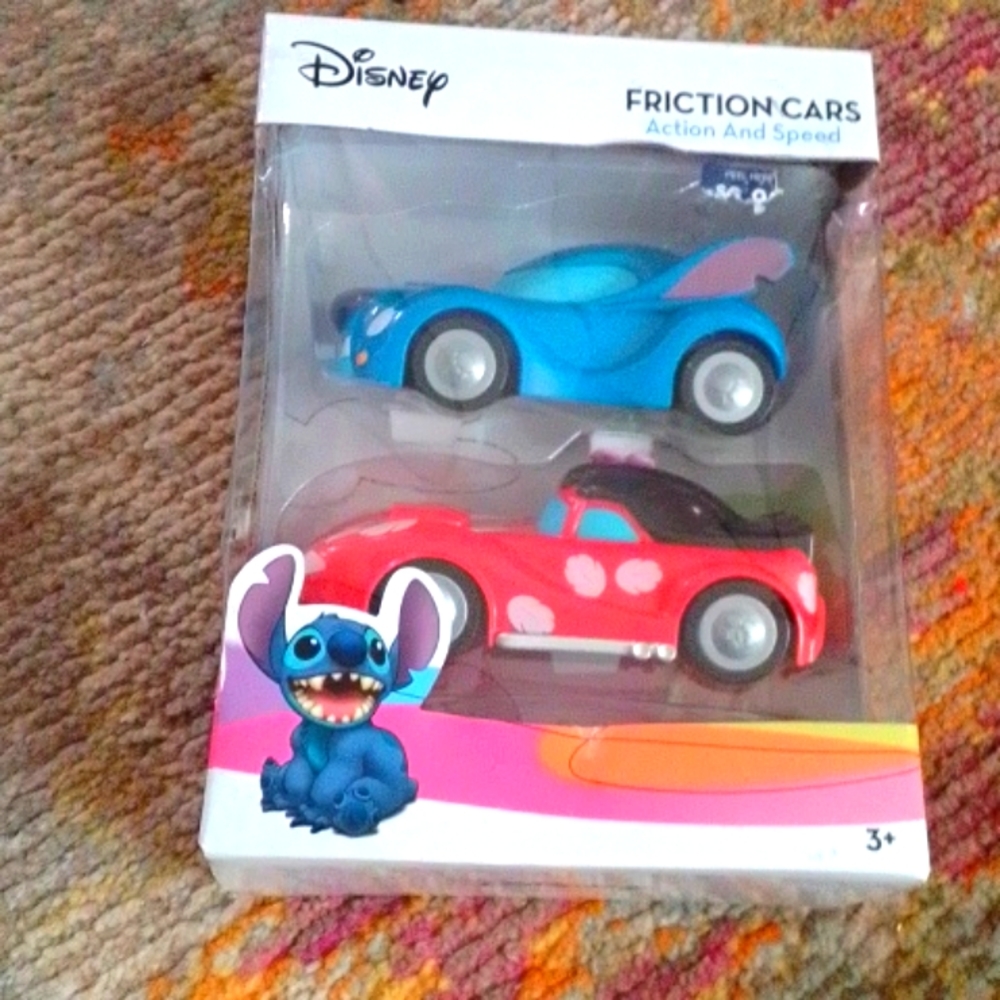 Leo and stitch FriXion cars action and speed two different cars